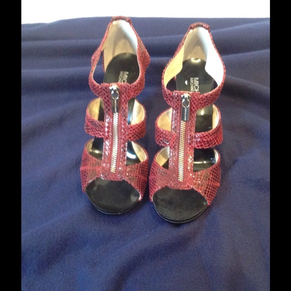 MICHAEL KORS SANDALS 🚫 trades - Picture 4 of 7