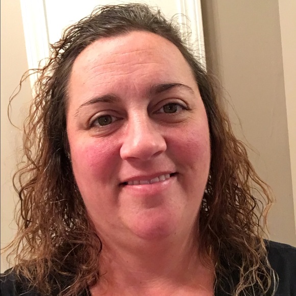 Meet your Posher, Jennifer - Picture 1 of 1