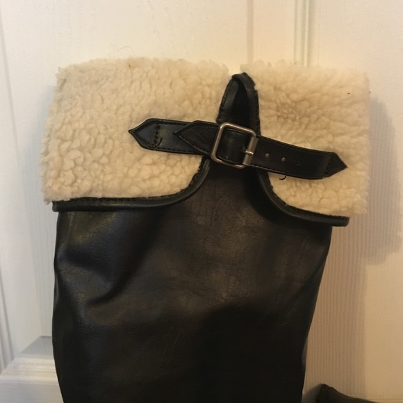 Black wedge boots - Picture 2 of 4