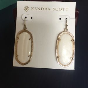 Kendra Scott "Elle" earrings in white MOP