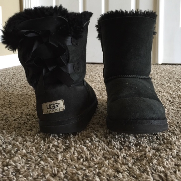Black bow uggs