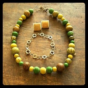 Bundle! Cute Necklace, earing and bracelet !