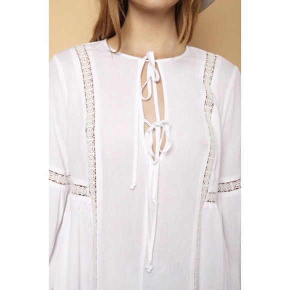 White Crochet Trim Long Sleeve Tunic - Picture 2 of 4