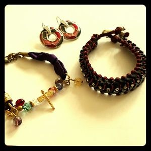 Bundle! 2 bracelet and a pair of earing!