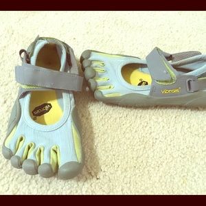 Vibrant FiveFingers Sprint. Size 37