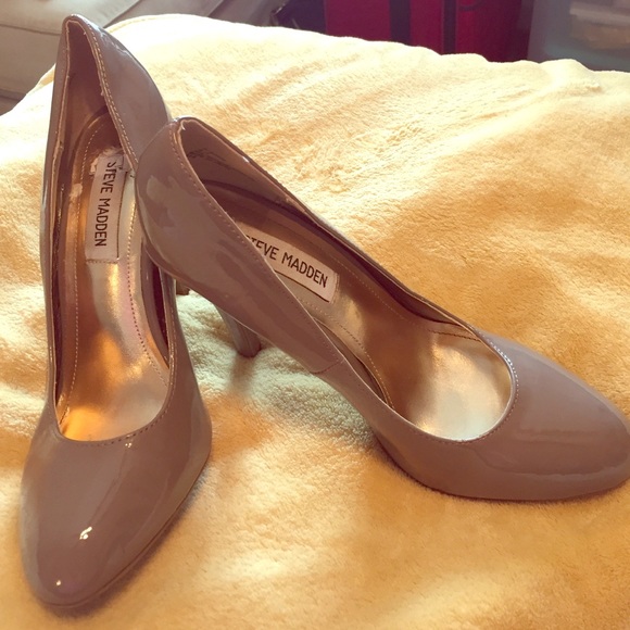 steve madden taupe heels