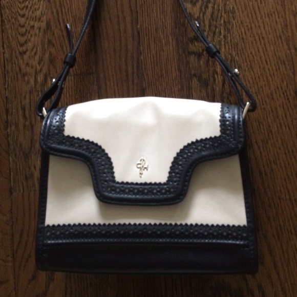Cross body purse PRISTINE CONDITION