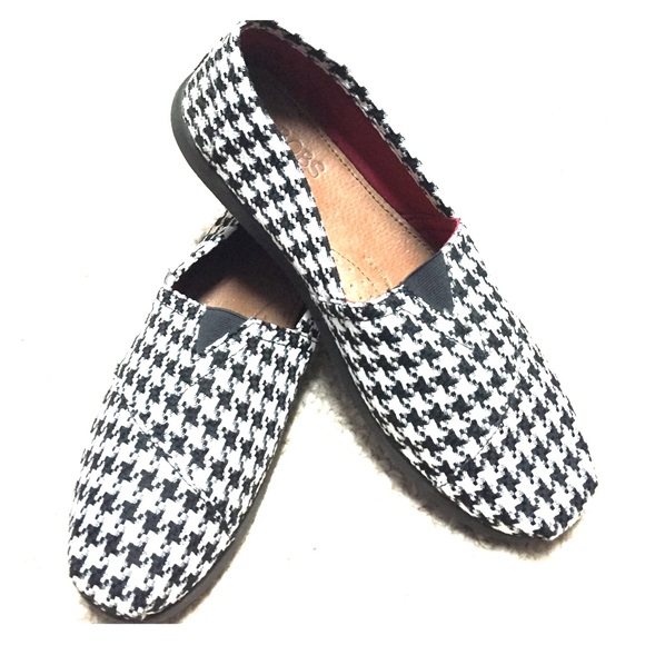 bobs slip on sneakers