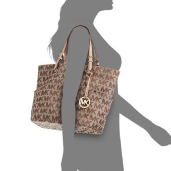 💰SOLD💰Jet Set Logo Michael Kors Tote Bag - Picture 4 of 4