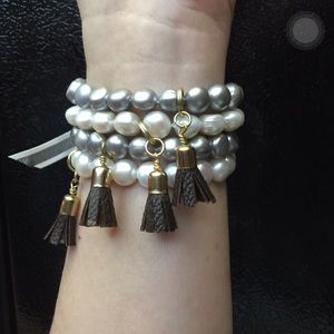Freshwater pearl bracelet/ LV canvas tassel