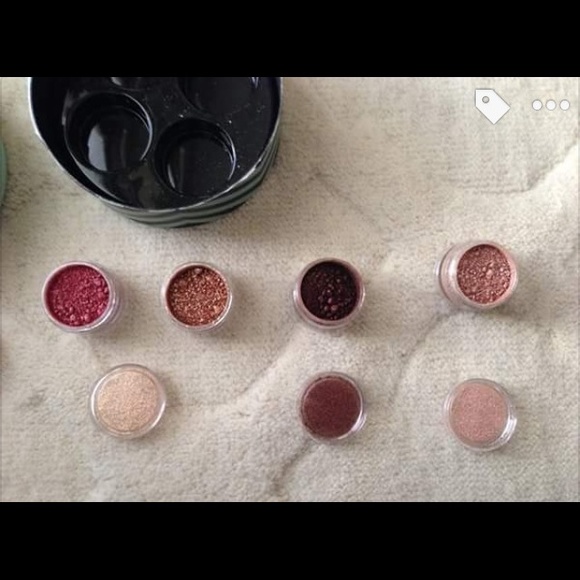 Mac Holiday pigment set!
