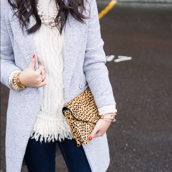 Banana Republic NWOT Cream Cable Knit Sweater