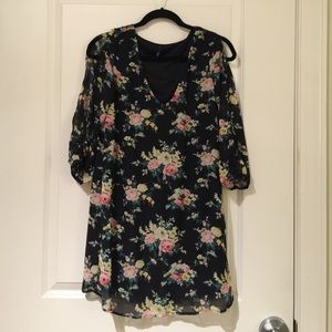 Lulu's black floral shift dress