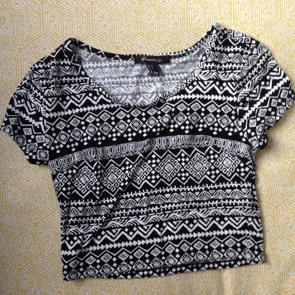 Tribal pattern crop top - Picture 1 of 2