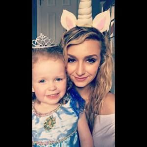 Meet your Posher, Carly