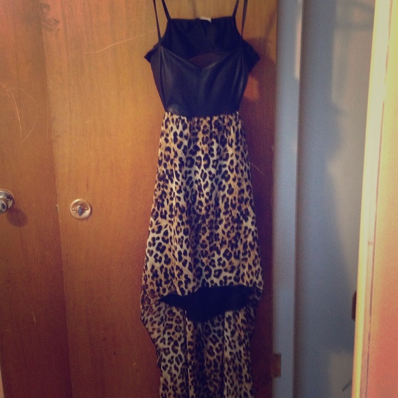 Sexy leopard print dress