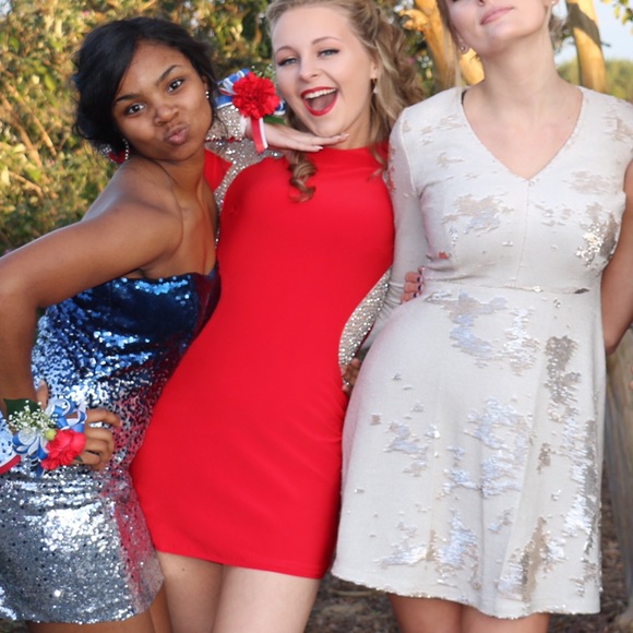 Homecoming Dress - Picture 3 of 3