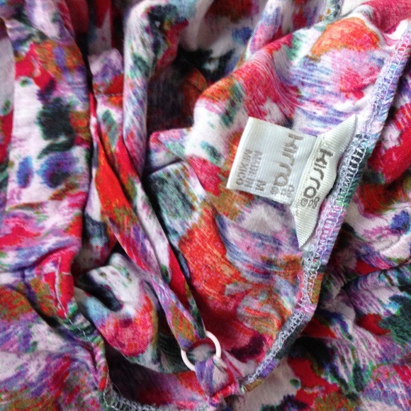 Floral multi colored tank top with buttons - Picture 2 of 2