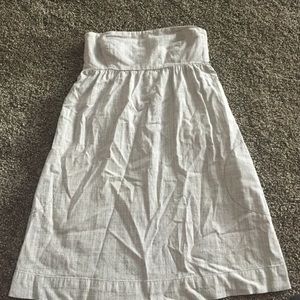 Strapless dress with pockets