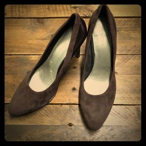 Maripé brown suede heels