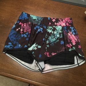 Size 4 Lululemon shorts