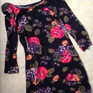Tight floral mini dress.