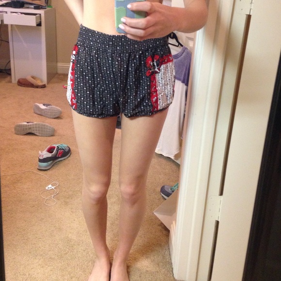 Shorts - Picture 4 of 4