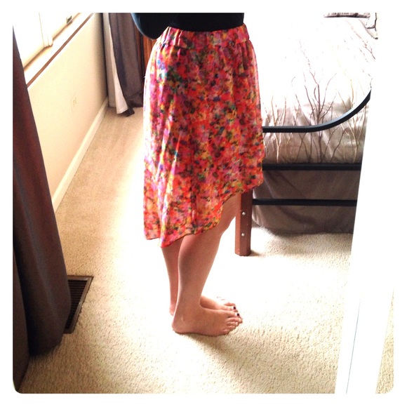 High/low multicolored skirt