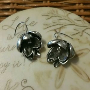 Flower earrings