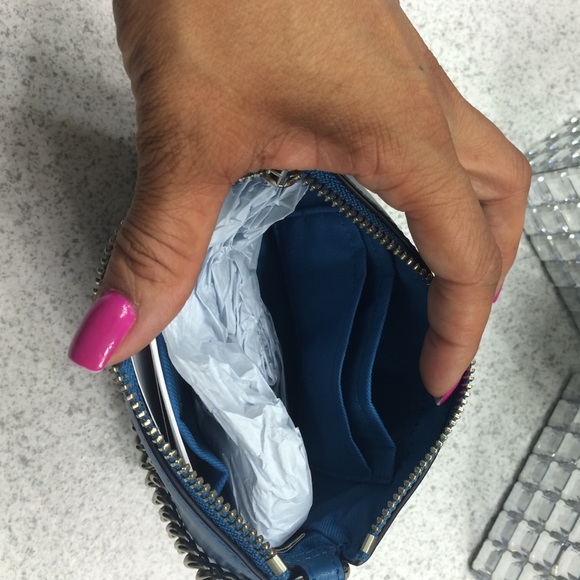 Purse - Picture 2 of 3