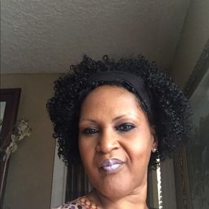 Meet your Posher, Polly