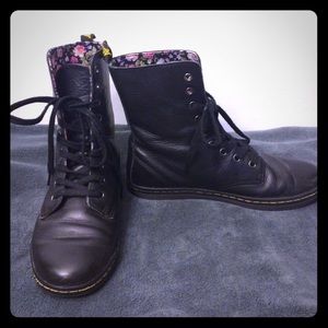 Dr. Martens Stratford 9-Eye Fold Down Boot