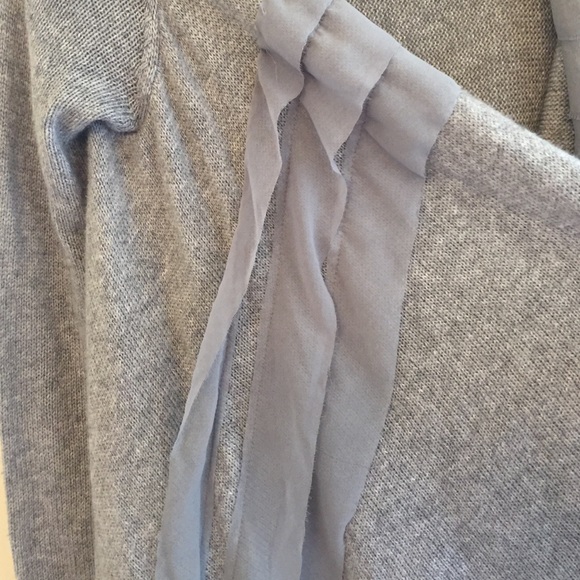 Vera Wang cardigan - Picture 2 of 3
