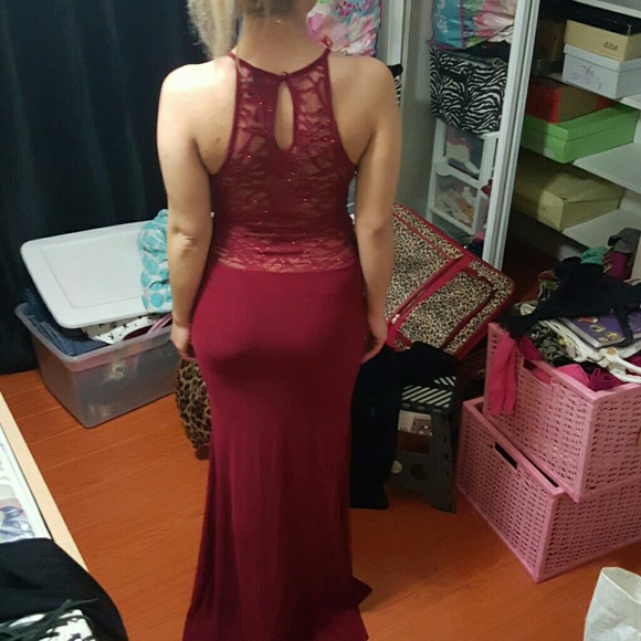Sexy long burgundy dress - Picture 4 of 4