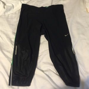 Nike cropped leggings