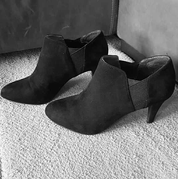 Nine West suede booties