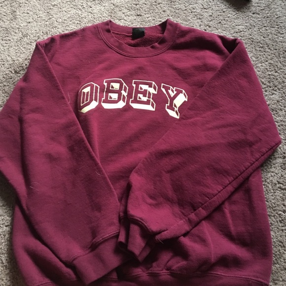 Obey crew neck