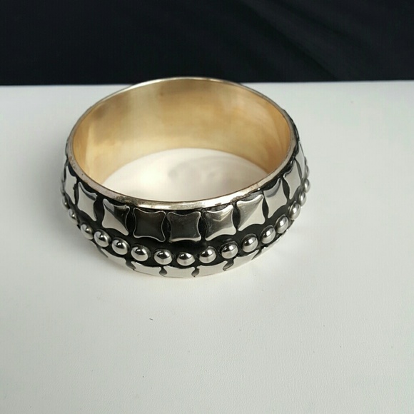 Fashion Bangle