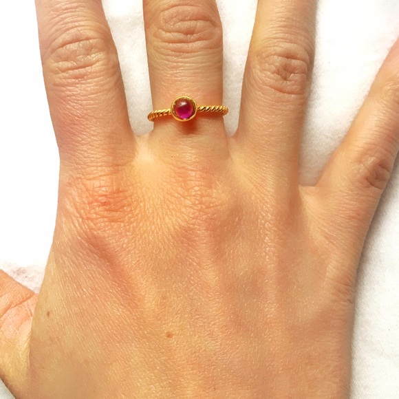 Amethyst Solitaire Ring Gold Ribbed Band - Picture 4 of 4