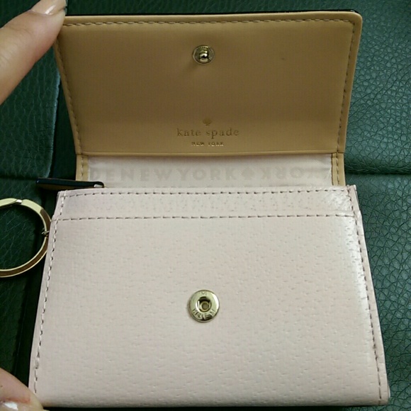 📣🎁 SOLD! 📦  🆕 Kate Spade Key chain Wallet - Picture 2 of 4