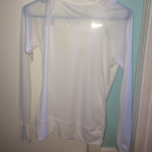 Nike dryfit white sweatshirt