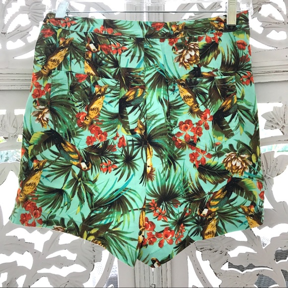 Sale ⬇️ Palm Tree Suspender Shorts - Picture 4 of 6