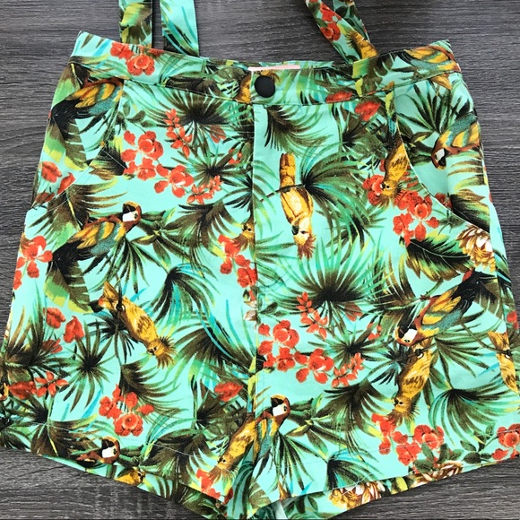 Sale ⬇️ Palm Tree Suspender Shorts - Picture 3 of 6