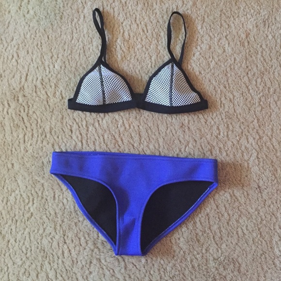 NWOT Authentic Triangl Bathing Suit