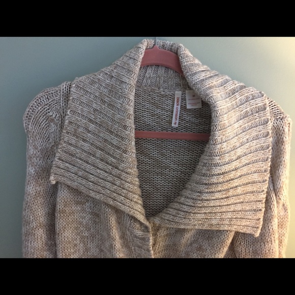 Sweater - Picture 2 of 4