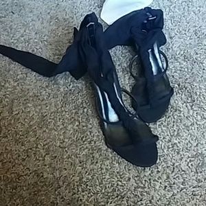 Final Price💯💞✔ Cute black stroppy the up heels