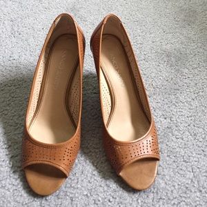 Franco Sarto wedges, 31/2 in heels