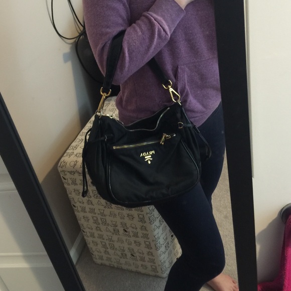 Prada purse - Picture 4 of 4