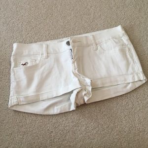 white hollister shorts