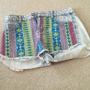 pattern denim shorts